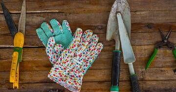 How to Protect Your Garden Tools and Furniture Before Winter