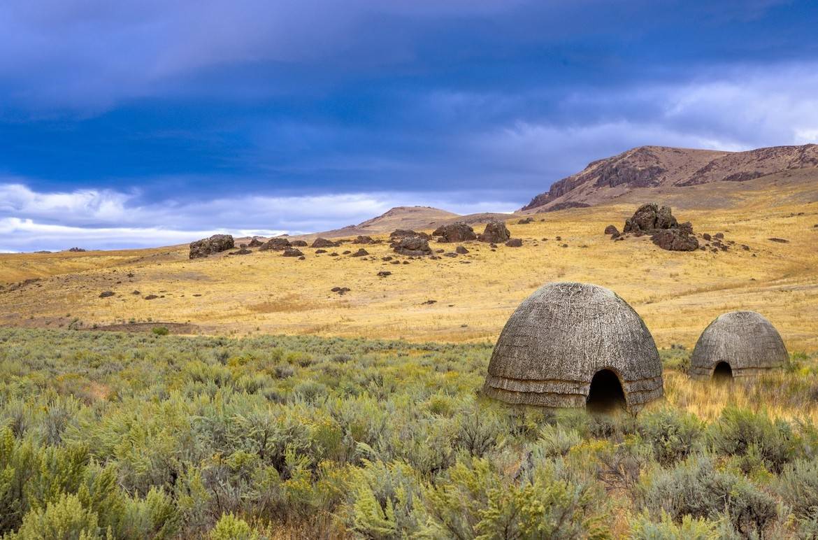 The history of roofs (development and concepts from the olden times until today)