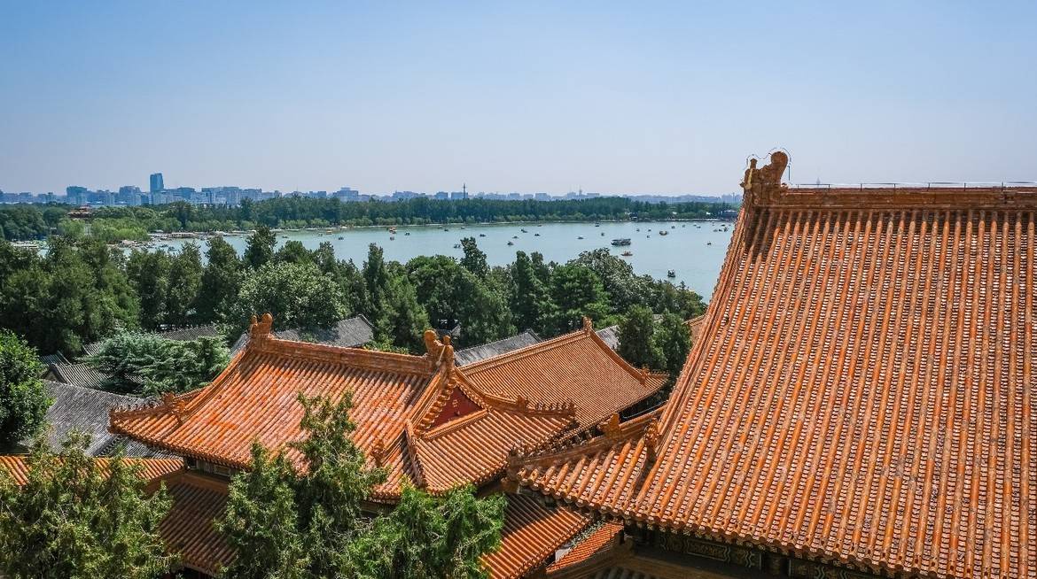 The history of roofs (development and concepts from the olden times until today)