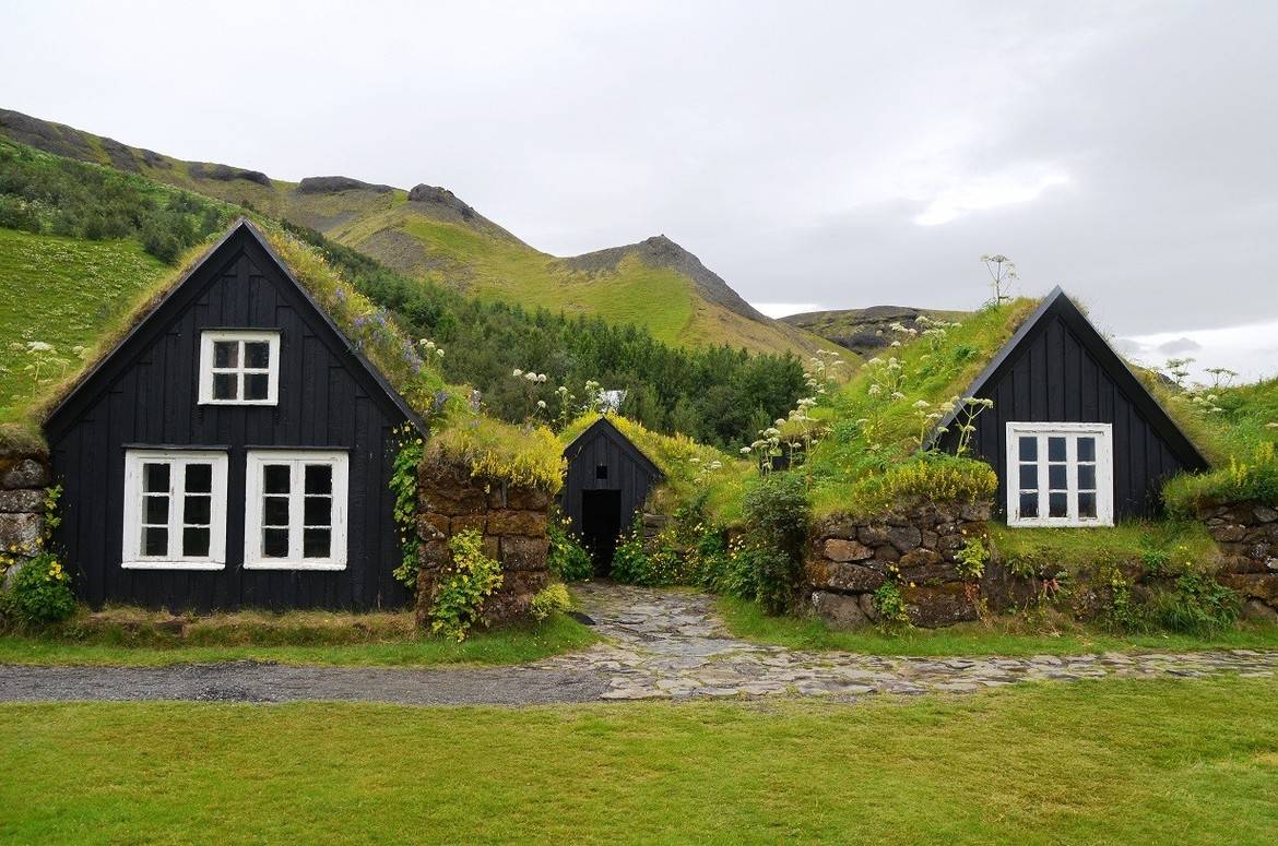 The best roofing materials for reroofing in 2023