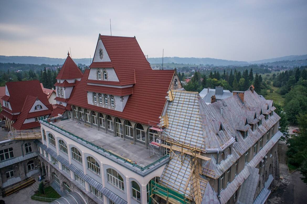 REDISCOVER THE TIMELESS ELEGANCE OF BEAVER TAIL ROOF TILES WITH GERARD HERITAGE