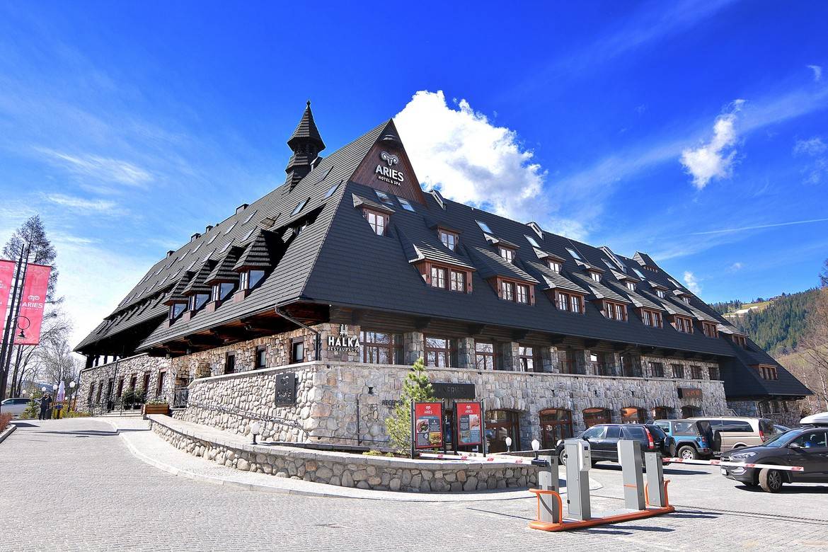 GERARD CORONA Deep Black Hotel Aries, Zakopane, Poland