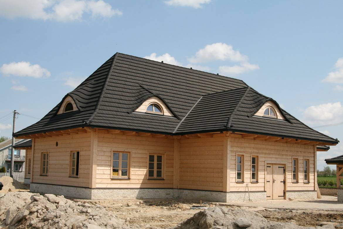 GERARD CORONA Charcoal Wooden house references from Poland