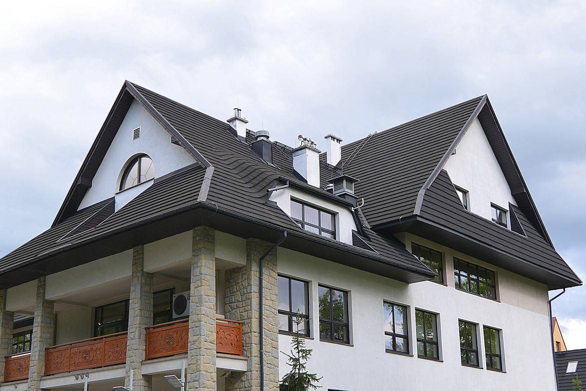 GERARD CORONA Charcoal Zakopane, Urząd Skarbowy
