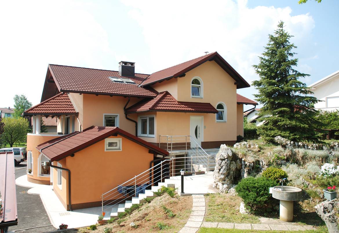 GERARD CLASSIC Rosso Postojna, Slovenia