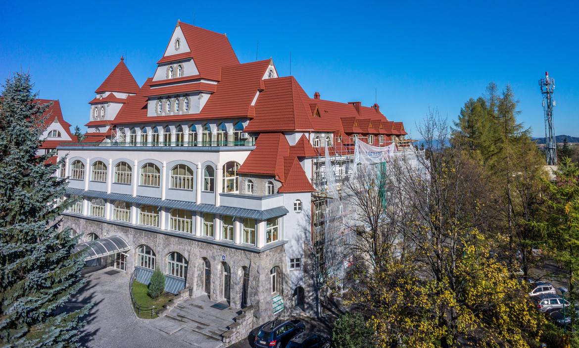 GERARD Heritage Spanskrødt Heritage Spanish red, Poland, Zakopane hospital
