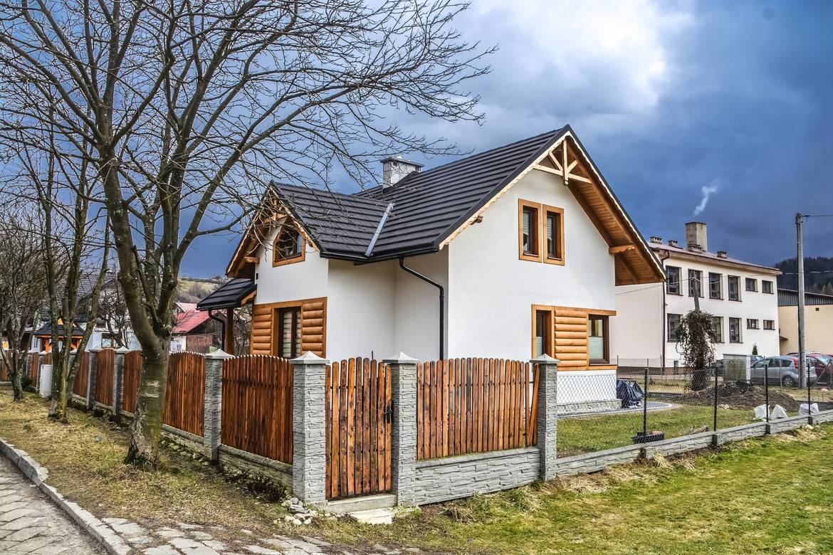 GERARD Corona Deep Black Polska