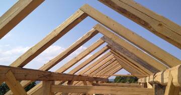 Structuri de acoperiş din lemn – O abordare modernă a unei alegeri tradiţionale