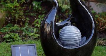 Cele mai bune dispozitive solare pentru apă destinate creării unui spaţiu exterior relaxant