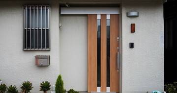 Ghid complet pentru securitatea casei în timpul vacanţei