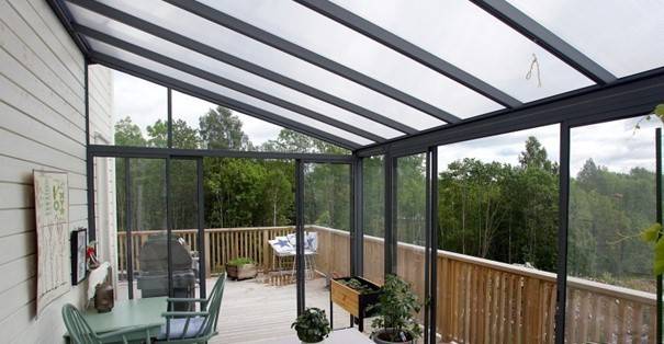 7 moduri super elegante de a crea umbră în spaţiile exterioare