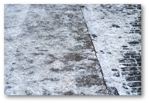 Cum puteţi curăţa zăpadă de pe o alee, fără a folosi o lopată: 7 soluţii care funcţionează