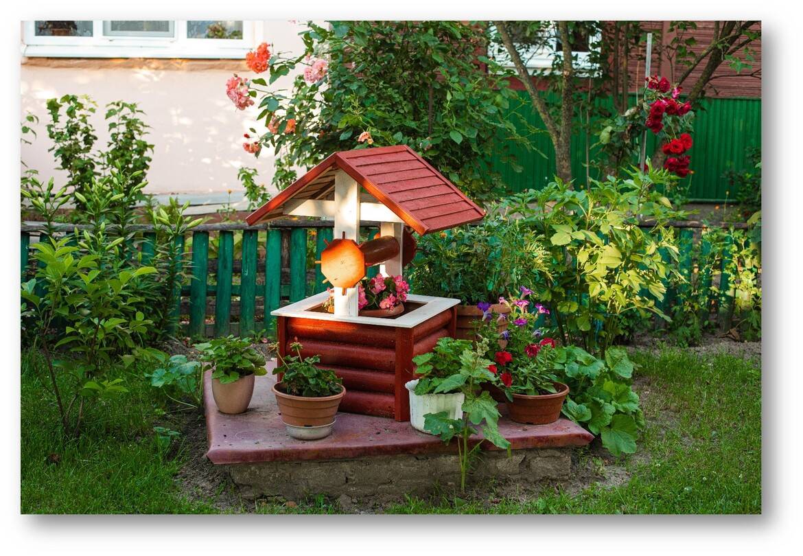 Idei de amenajare a curţii micuţe din spate