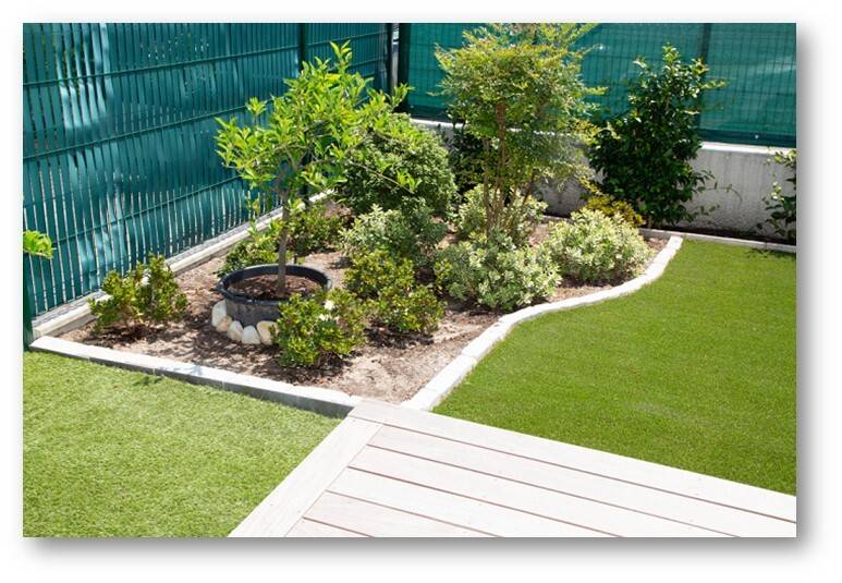 Idei de amenajare a curţii micuţe din spate