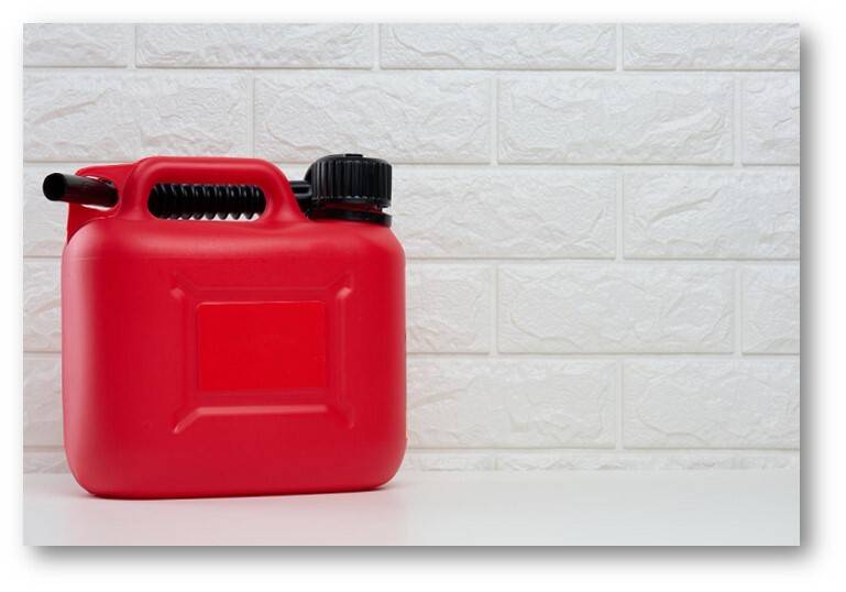 15 lucruri pe care să nu le ţineţi niciodată în garaj