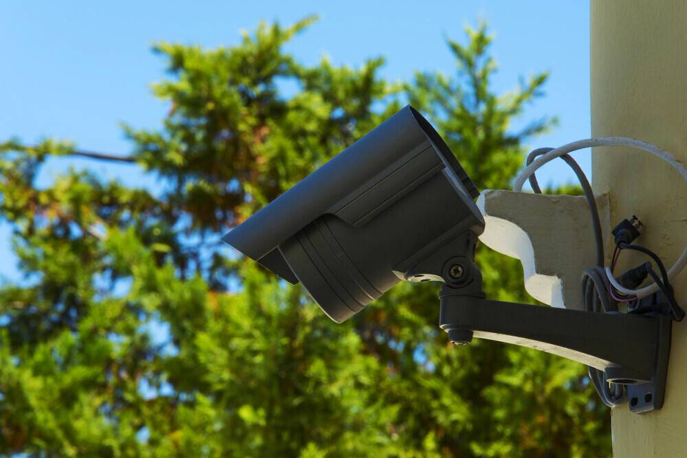 Ghid complet pentru securitatea casei în timpul vacanţei