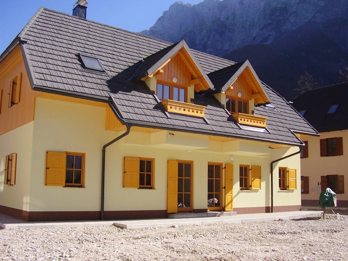 GERARD KORONA ŠINDRA Dark Silver Posocje, Slovenia