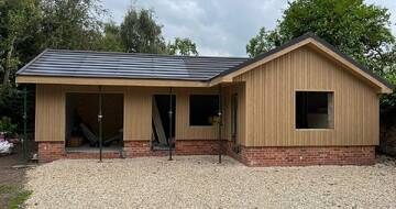 eQube solarni strešnik Eleganta Black