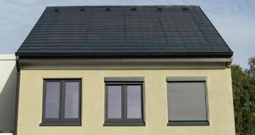 eQube solarni strešnik Eleganta Black