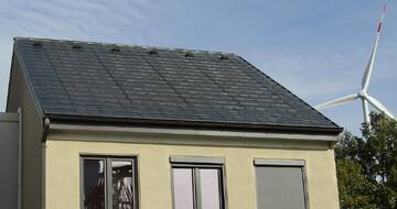 eQube solarni strešnik Eleganta Black