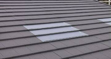 eQube solarni strešnik Eleganta Black