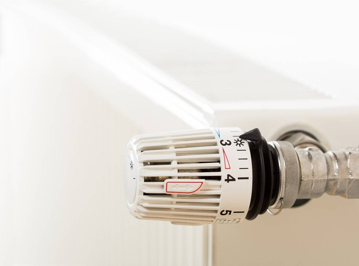 Kako ohraniti svojo hišo toplo čez zimo – izolirajte se pred mrazom in preprečite hladen prepih