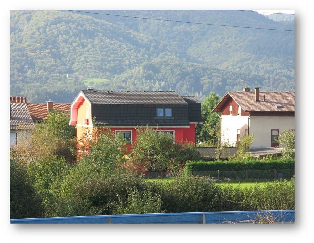 Ali je lahko streha uporabljena tudi kot fasada?