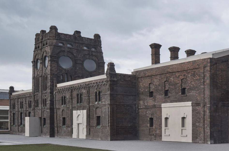 Ambiciozen dizajn za umetniško galerijo