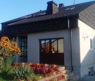 Obiteljska kuća