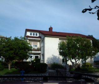 Obiteljska kuća