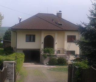 Obiteljska kuća