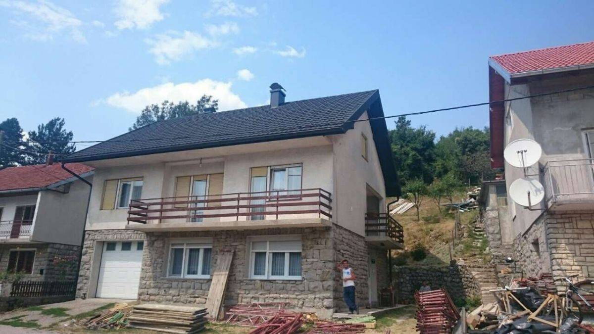 Obiteljska kuća
