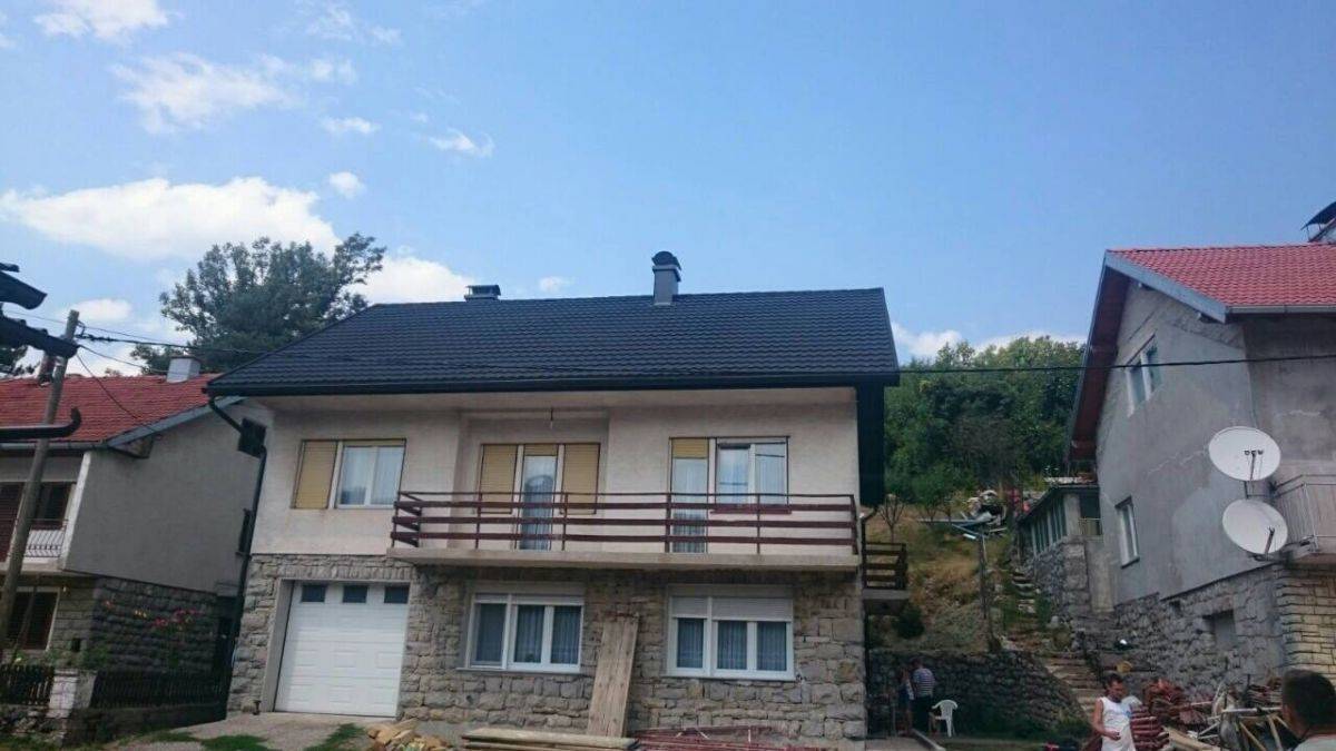 Obiteljska kuća