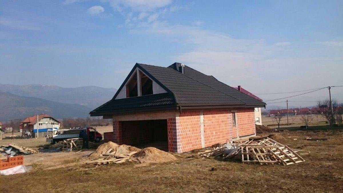 Obiteljska kuća