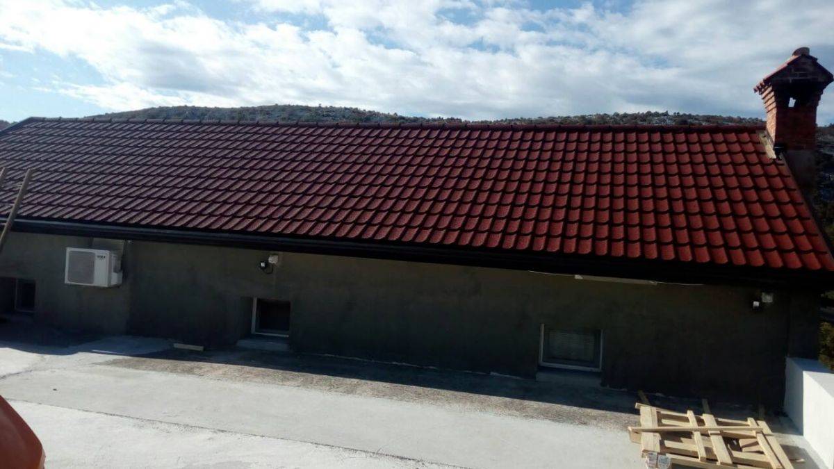 Obiteljska kuća