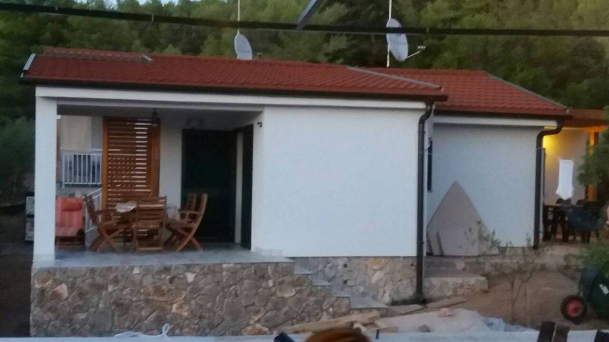 Obiteljska kuća