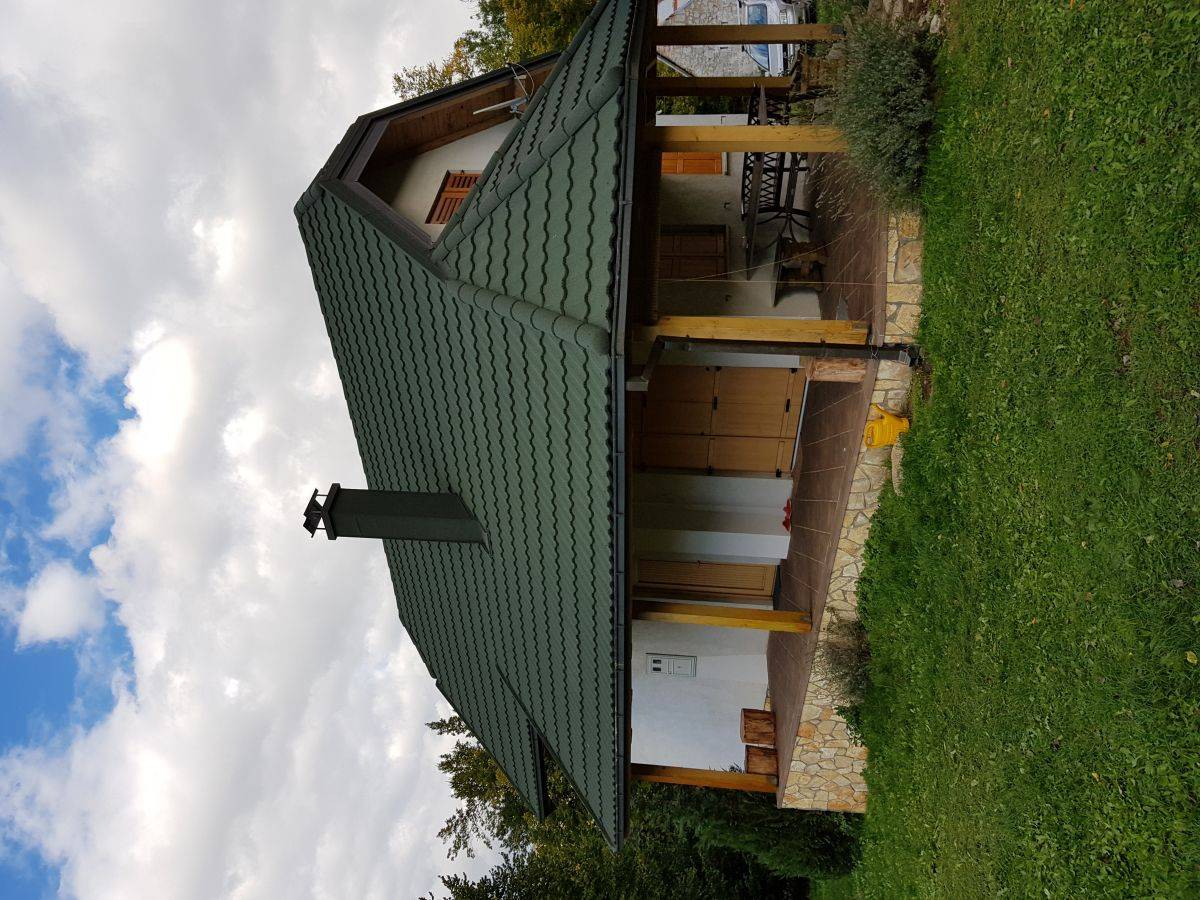 Obiteljska kuća