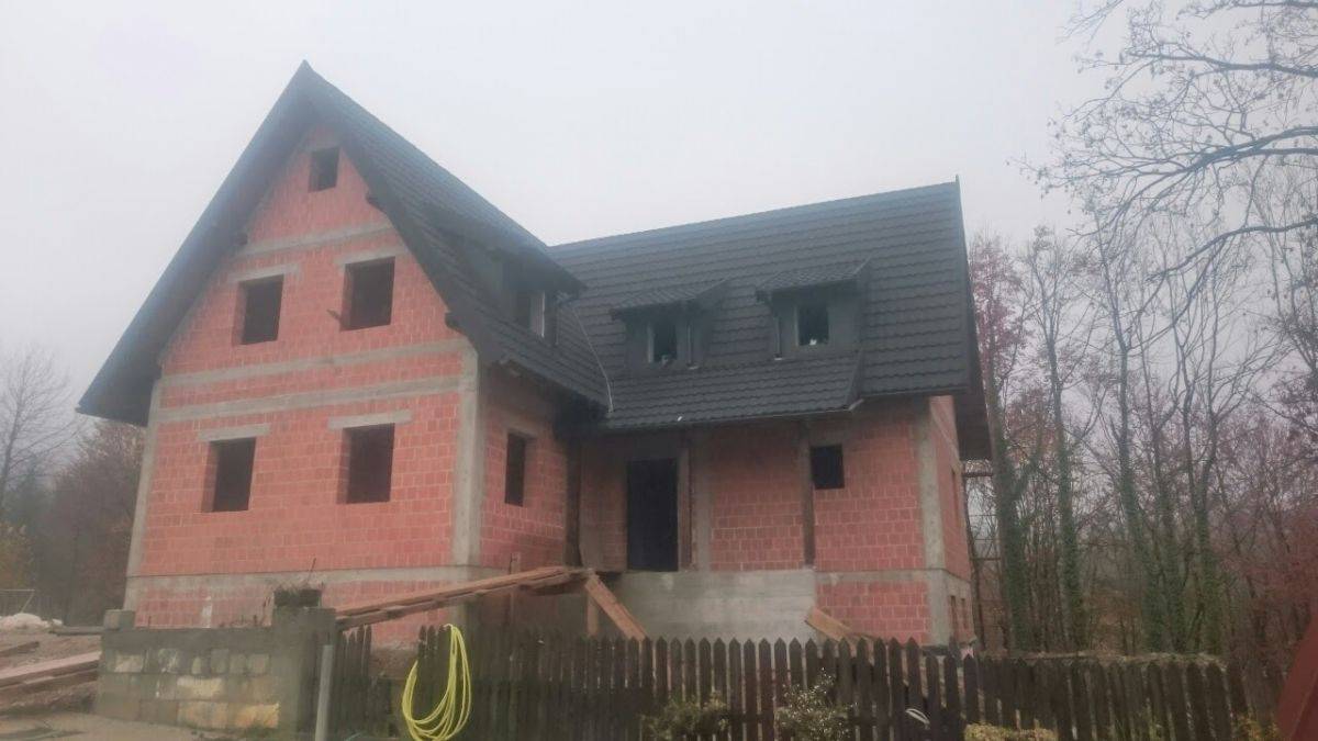 Obiteljska kuća