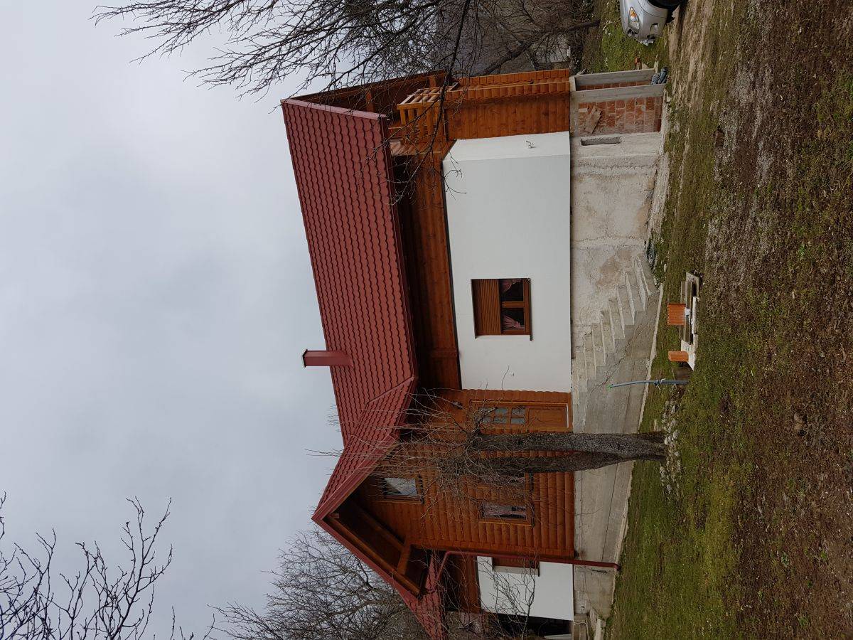 Obiteljska kuća