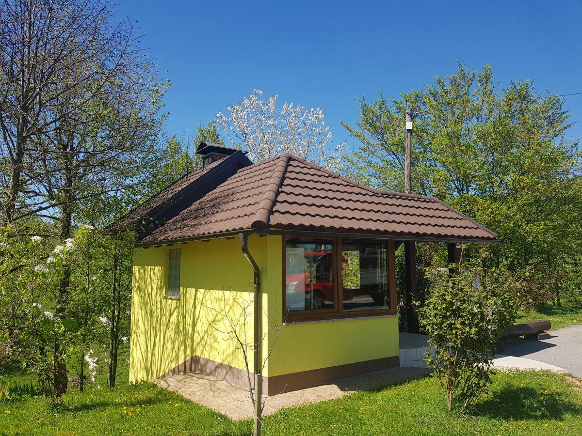 Obiteljska kuća