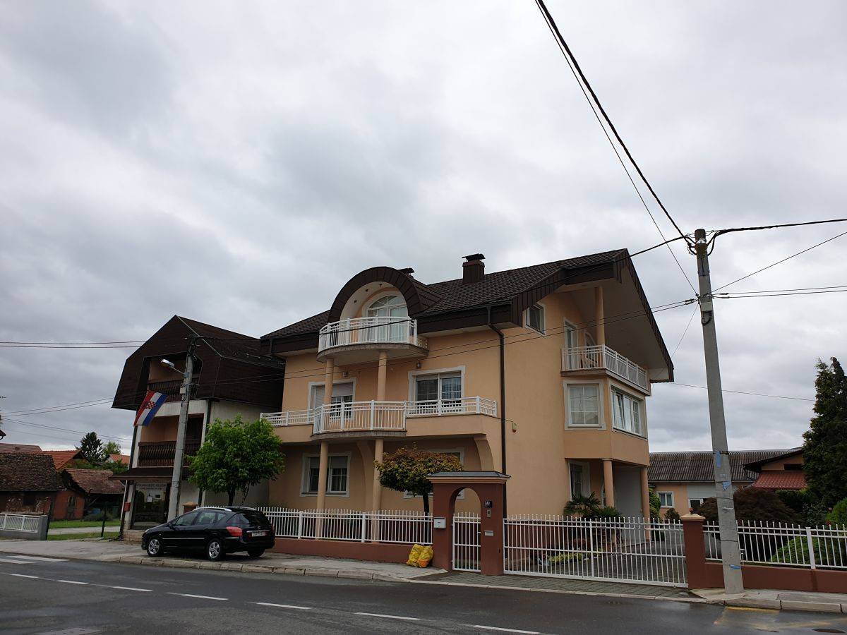 Obiteljska kuća