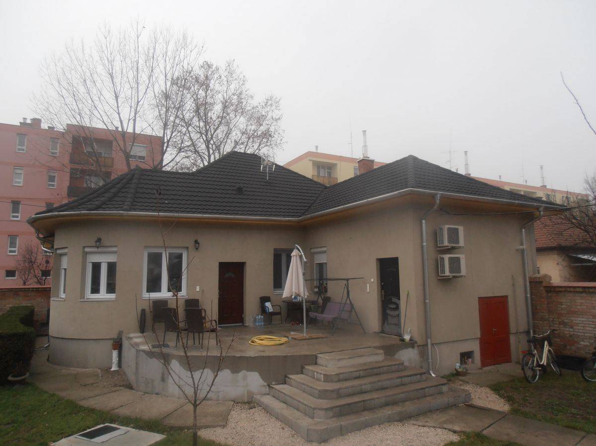 Családi Ház