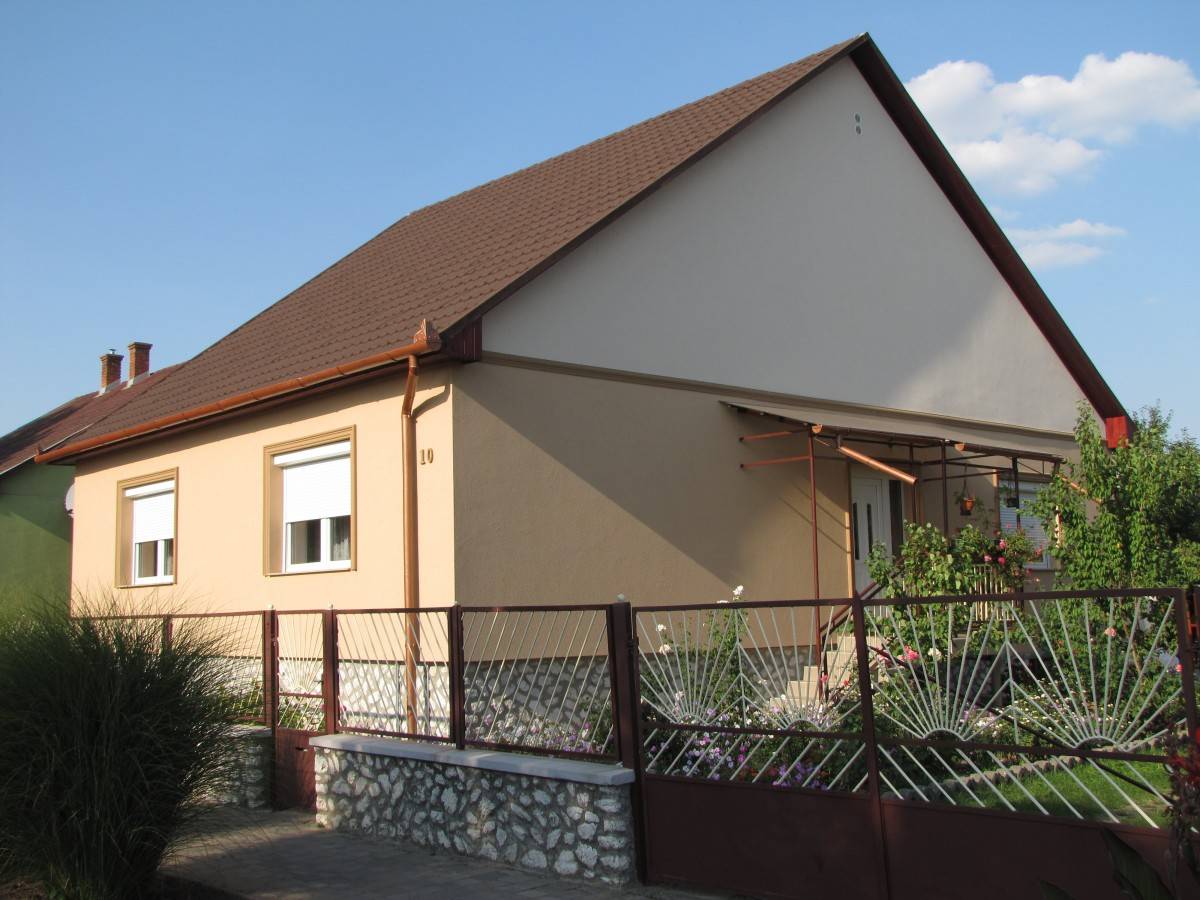 Családi ház, nyeregtető