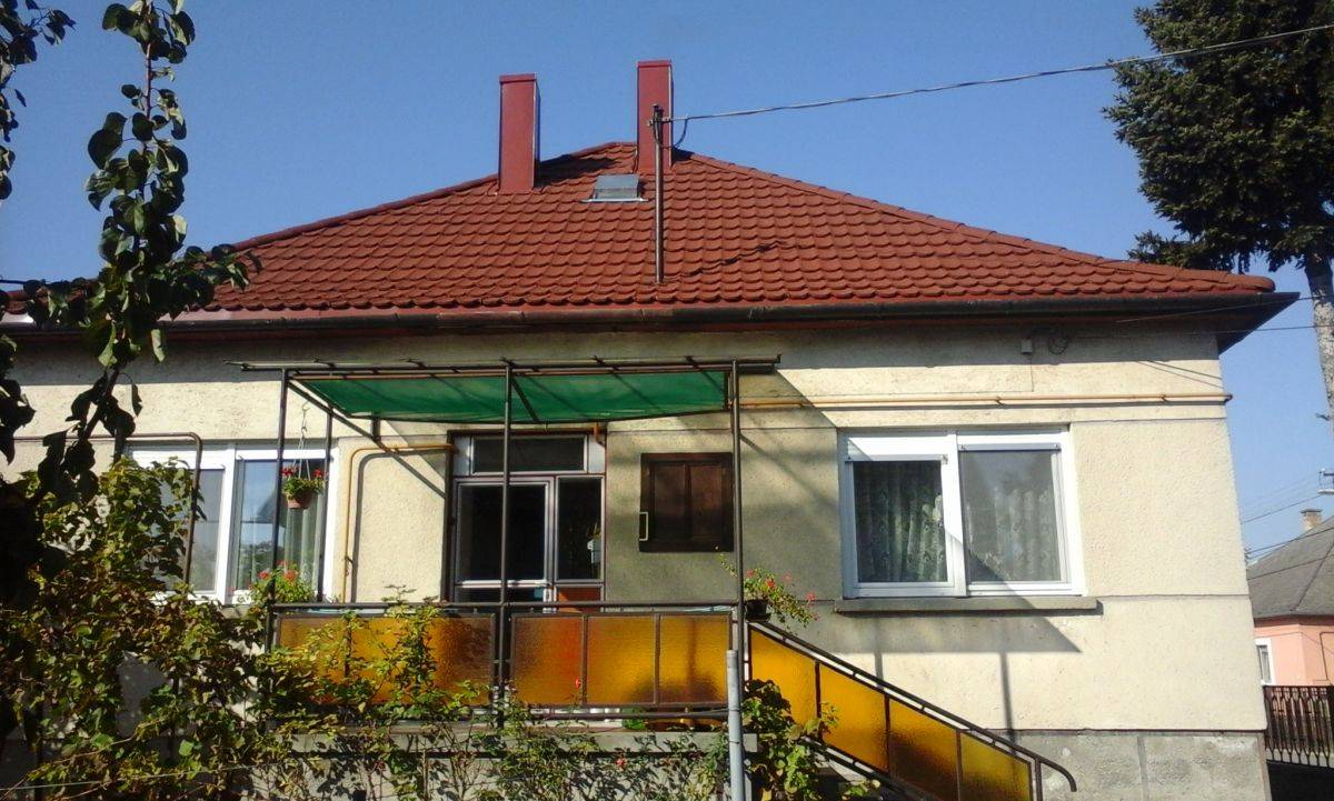 Családi ház ,  sátortető