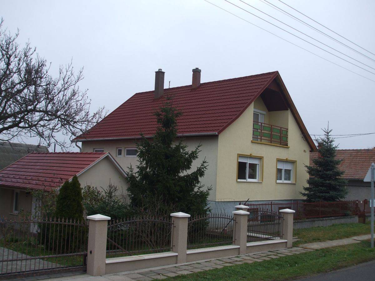 Családi ház, nyeregtető