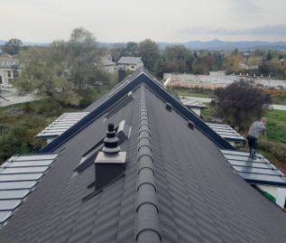 Večstanovanjska hiša