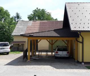 Stanovanjska hiša MOČNA