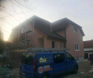 Večstanovanjska hiša