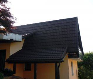 Večstanovanjska hiša