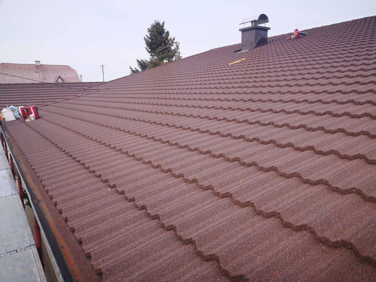 Večstanovanjska hiša